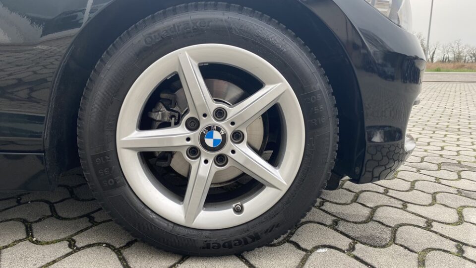 BMW 118d 5p. ADVANTAGE