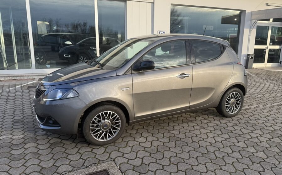 LANCIA YPSILON 1.0 FIREFLY 70cv S&S HYBRID GOLD PLUS